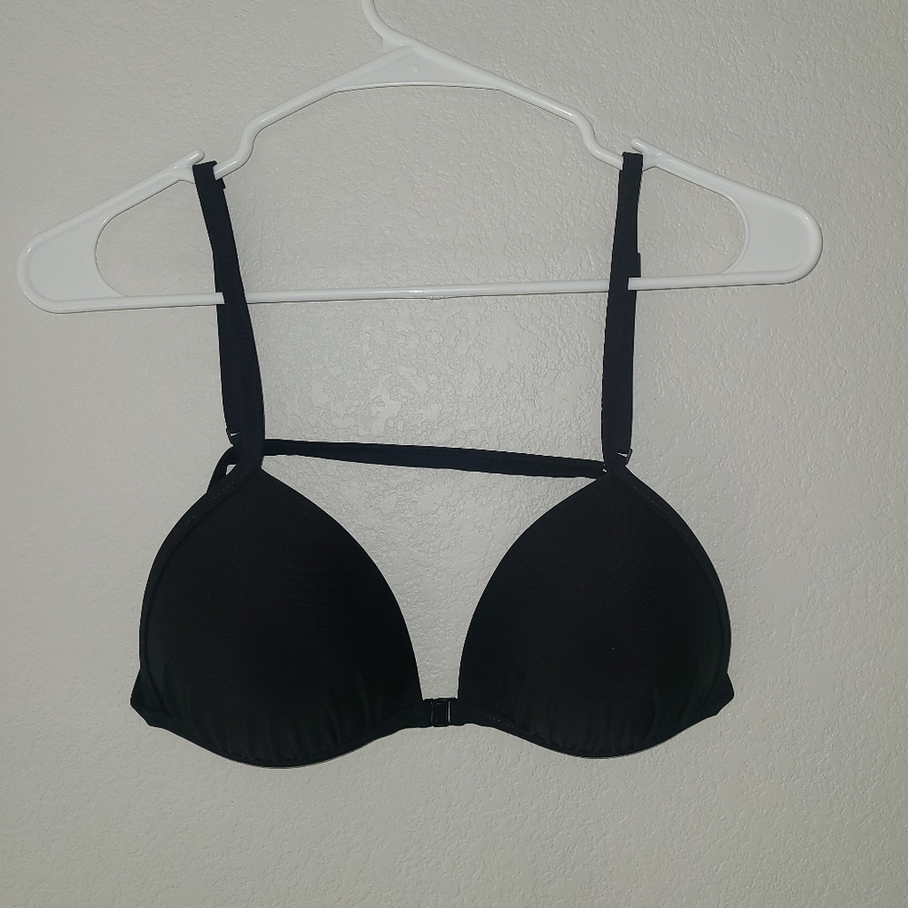 Nwt. Aerie bikini top. Black.  Large